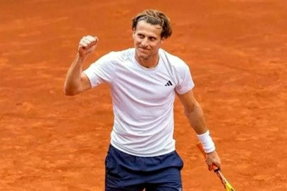 Con 45 años, el ex futbolista charrúa Diego Forlán hará su debut en el tenis profesional durante el Uruguay Open.