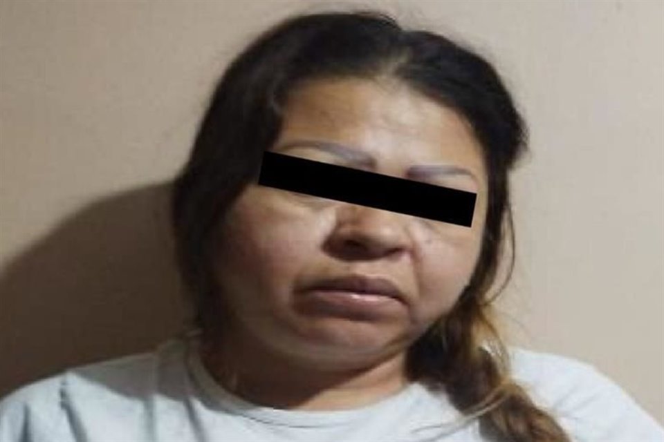 Autoridades federales detuvieron a 'La Alemana' en Guadalajara, supuesta operadora del 'Mayo' Zambada en Manzanillo, Colima.