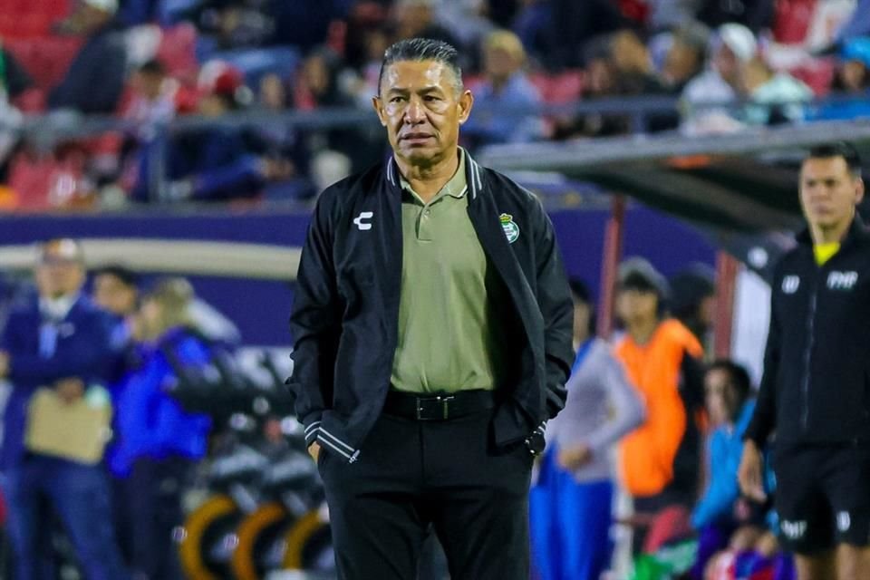 El Santos Laguna de Nacho Ambriz terminó el Apertura 2024 en el último lugar, con 11 derrotas, 4 empates y 2 triunfos.