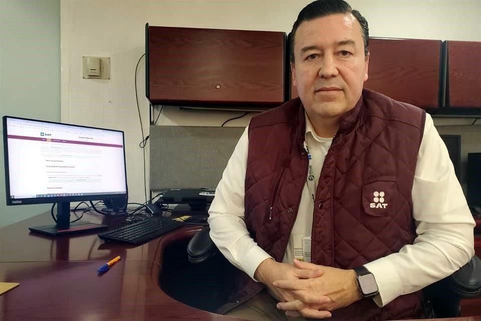 José Luis Jiménez, administrador de Servicios al Contribuyente, Nuevo León 3 SAT en San Pedro.