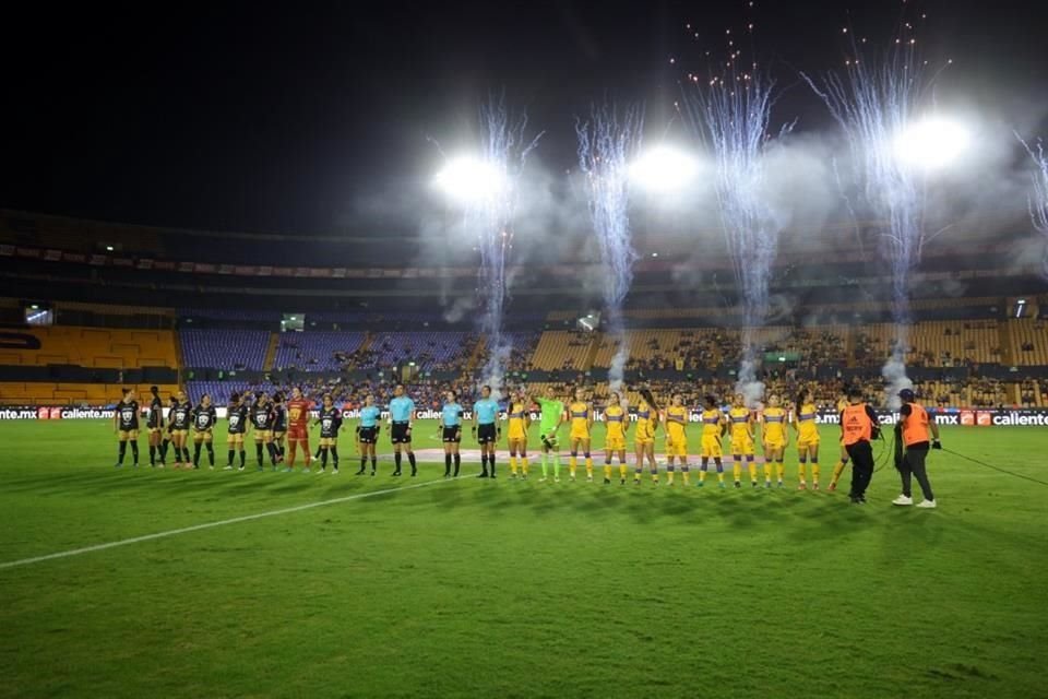 Con un contundente marcador de 7-1 ante Pumas, Tigres Femenil obtuvo su pase a Semifinales del Apertura 2024, instancia en la que enfrentará al América Femenil.