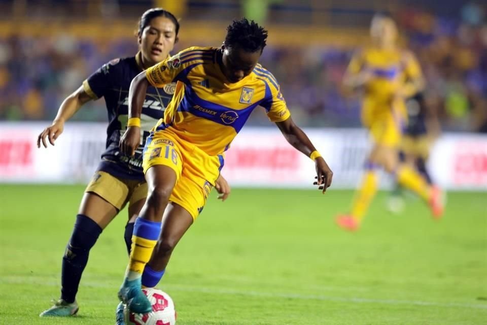 Con un contundente marcador de 7-1 ante Pumas, Tigres Femenil obtuvo su pase a Semifinales del Apertura 2024, instancia en la que enfrentará al América Femenil.