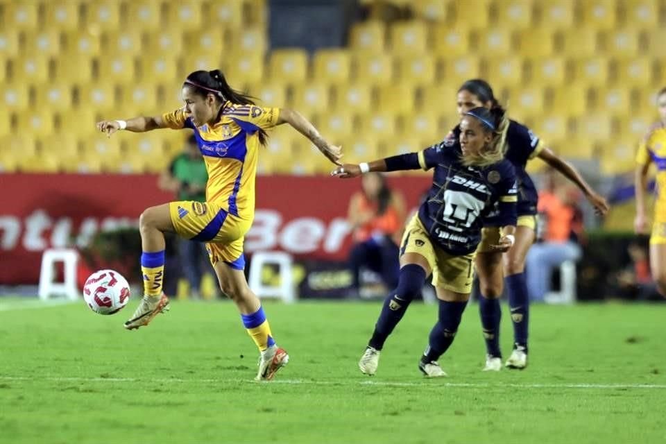 Con un contundente marcador de 7-1 ante Pumas, Tigres Femenil obtuvo su pase a Semifinales del Apertura 2024, instancia en la que enfrentará al América Femenil.