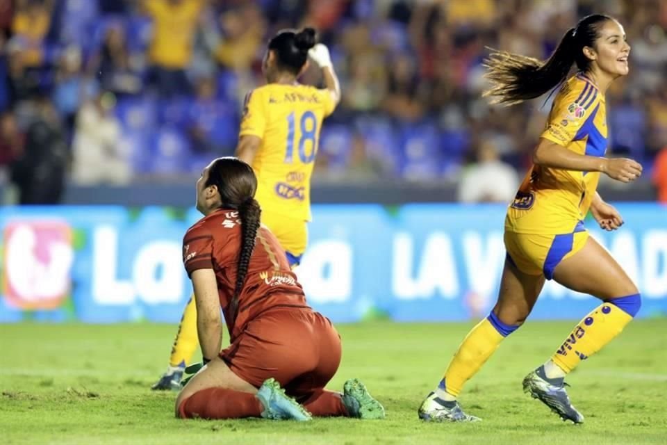 Con un contundente marcador de 7-1 ante Pumas, Tigres Femenil obtuvo su pase a Semifinales del Apertura 2024, instancia en la que enfrentará al América Femenil.