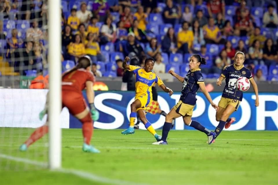 Con un contundente marcador de 7-1 ante Pumas, Tigres Femenil obtuvo su pase a Semifinales del Apertura 2024, instancia en la que enfrentará al América Femenil.