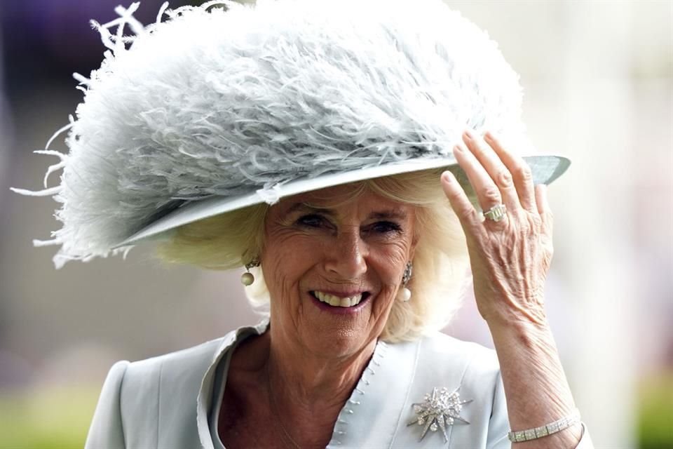 Camila, de 77 años, asistirá, por la tarde, a una recepción con los finalistas del prestigioso Premio Booker Prize.