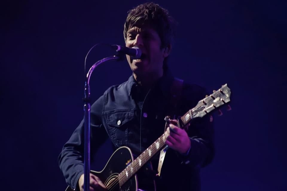 Noel Gallagher lanzará nueva versión de 'Champagne Supernova' en la exposición Zoë Law: Legends, que incluye su retrato.