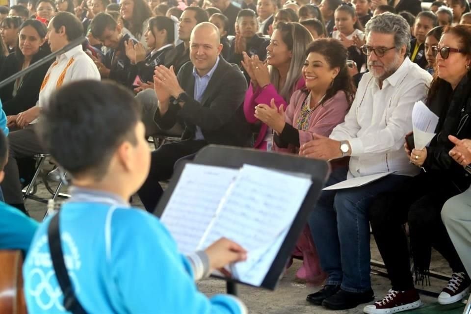 Clara Brugada, Jefa de Gobierno de la Ciudad de México, estuvo presente en la entrega de instrumentos musicales.