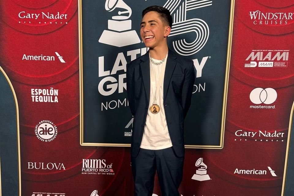 Kevin Aguilar, ganador de 'La Voz Kids', viajó por primera vez fuera del País para presentarse en un showcase del Latin Grammy.