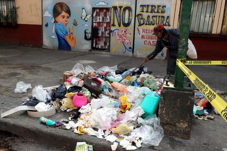 Al final, las bolsas de plástico tienen un destino: basureros.