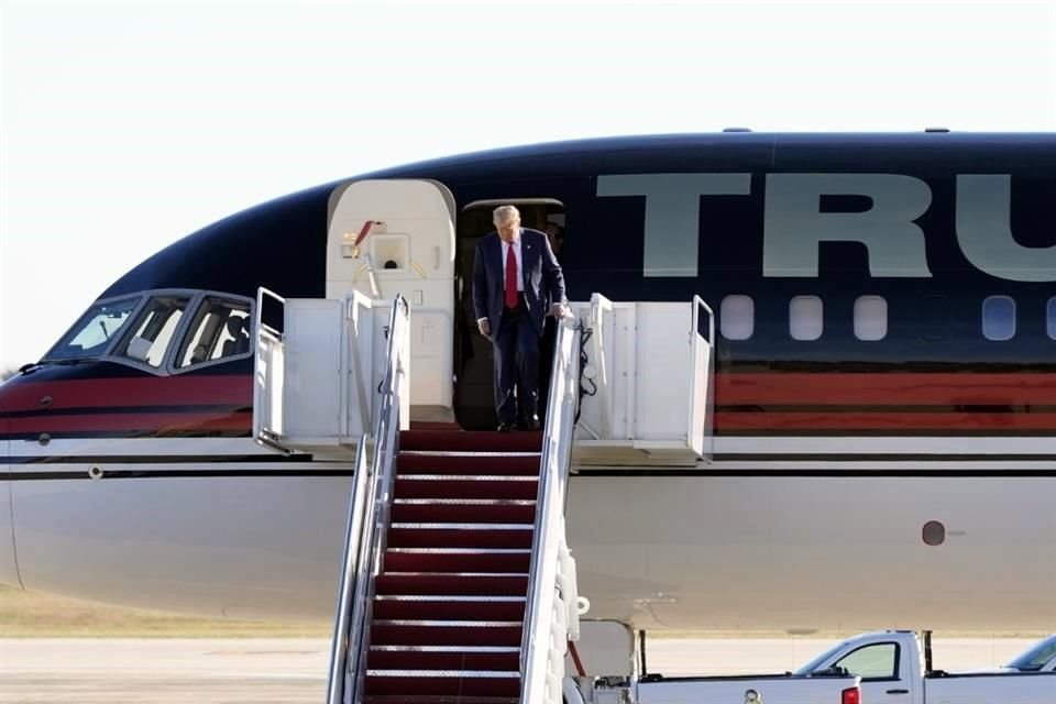 Donald Trump regresa a Washington para reunirse con Joe Biden en la Casa Blanca, un encuentro destinado a demostrar una transición fluida.