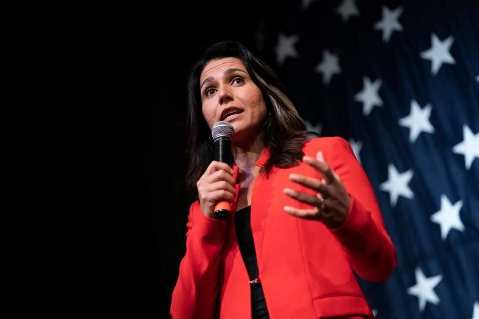 Tulsi Gabbard durante una cena en Iowa el 9 de agosto de 2019.