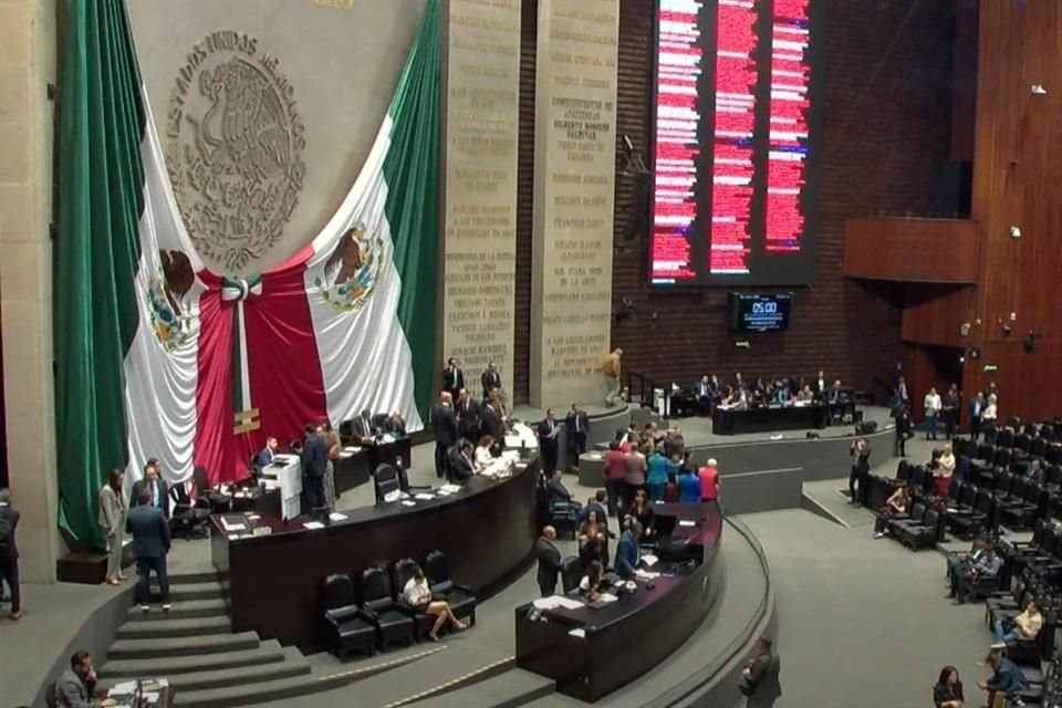 La Cámara de Diputados aprobó la propuesta de reestructura de la Administración Pública Federal (APF) de la Presidenta Claudia Sheinbaum.