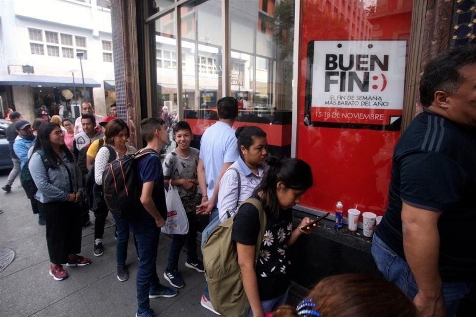 Elementos estarán desplegados en zonas de alta afluencia de la Capital.