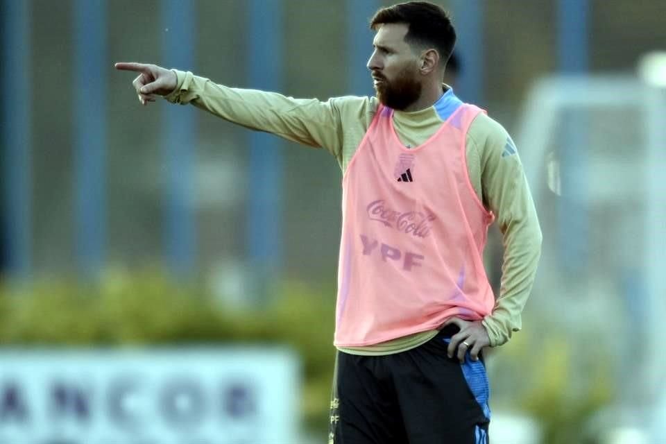 Messi y Argentina retan a Paraguay en la eliminatoria mundialista.