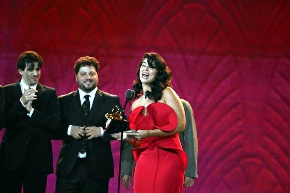 La cantante argentino-española Nathy Peluso se llevó el premio al Mejor Vídeo Musical de Formato Largo por 'Grasa'.