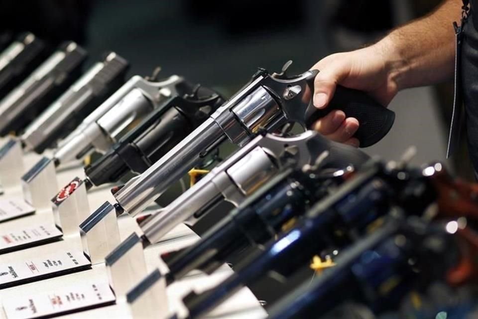 Con su demanda, el Gobierno de México busca cobrar indemnizaciones y hacer corresponsables a los fabricantes de armas de la violencia en el País. 