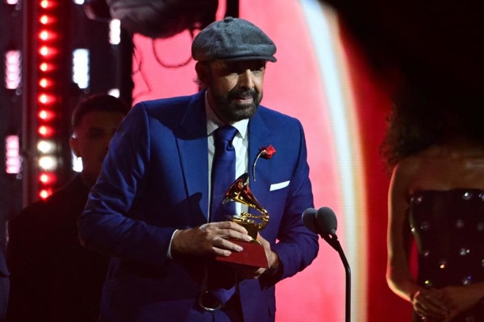 Juan Luis Guerra se llevó el premio de Grabación del Año por 'Mambo 23'.