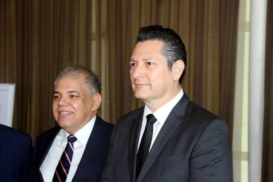 Carlos Benavides (izq.), director de BHR, y Adolfo Solís, socio de Farías Abogados.