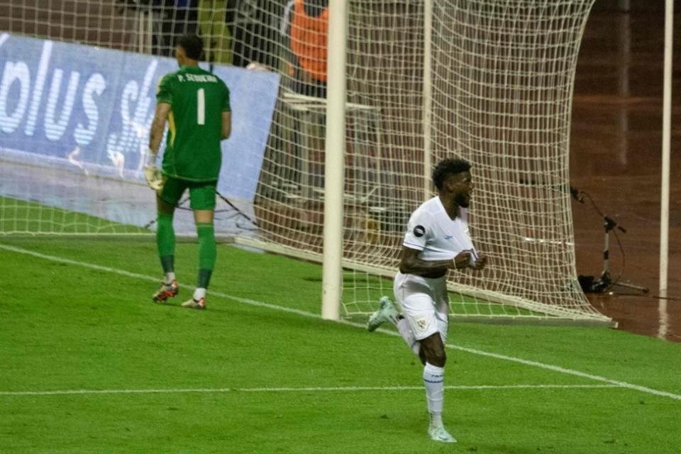 Panamá derrotó 1-0 a Costa Rica con gol de José Fajardo en la ida de los Cuartos de Final de la Liga de Naciones de la Concacaf.