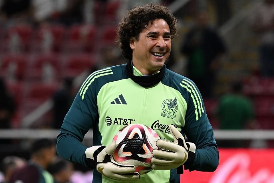 Memo Ochoa fue el elegido por Javier Aguirre para el duelo de visita ante Honduras.