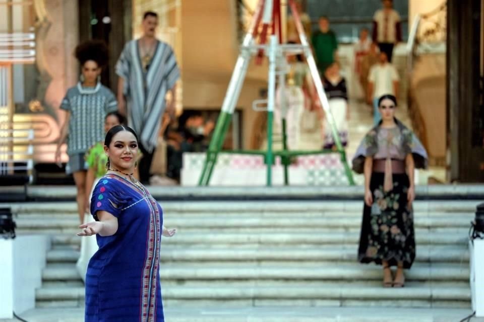 La pasarela es el evento estelar de Original, pero sucede en paralelo de un programa que abre una ventana a la labor artesanal de las diversas regiones del País.