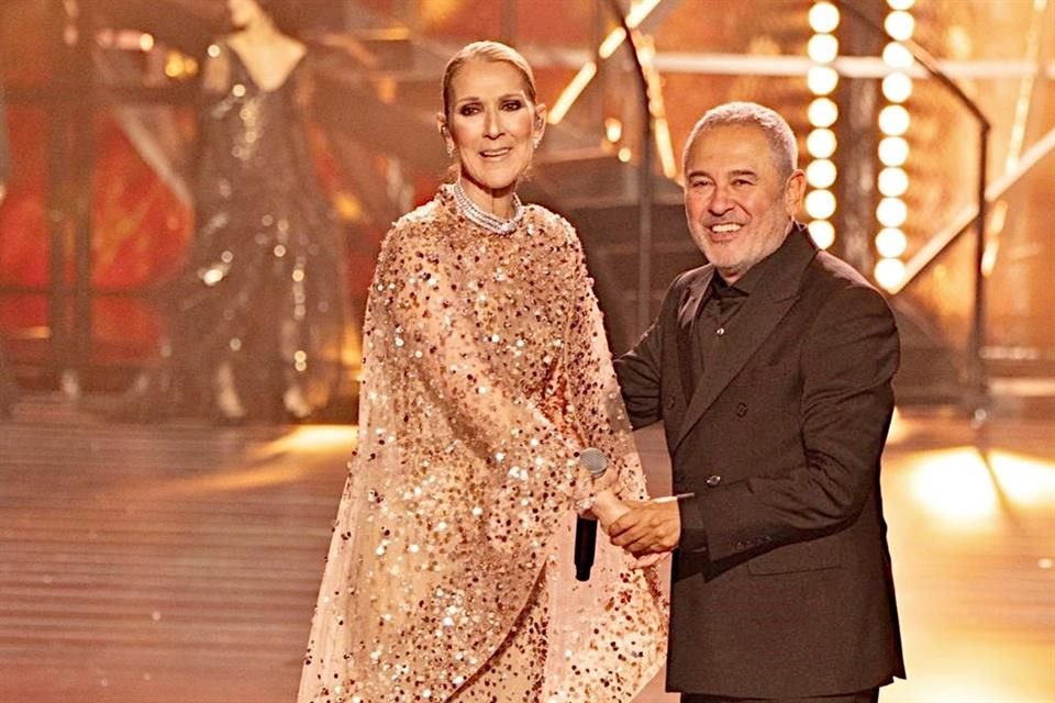 Céline Dion y el diseñador Elie Saab durante el evento.