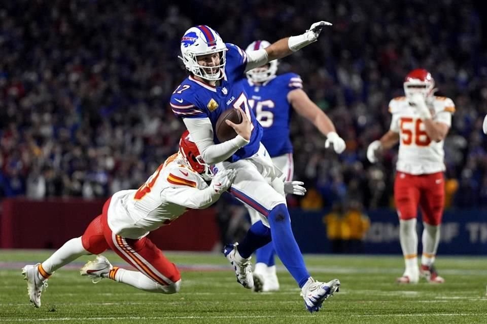 Josh Allen rompió varas tacleadas y llegó a tierra prometida para sellar el triunfo de su equipo.