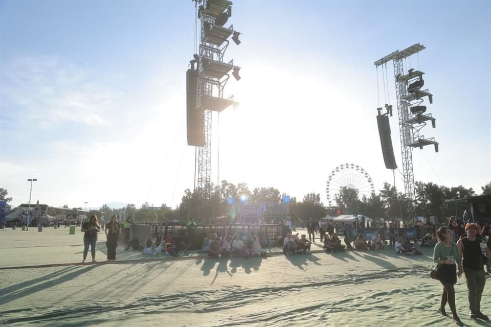 Mucha gente optó por llegar después de las 15:00 horas al festival.