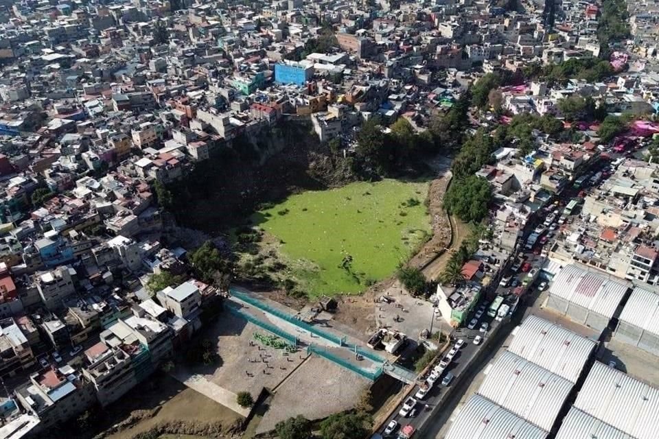 Se espera retirar más de mil volteos de basura de la presa.