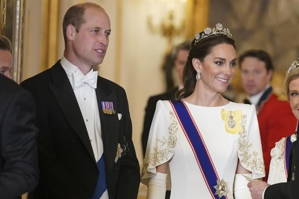 Los sospechosos irrumpieron en la residencia mientras Guillermo, su esposa Kate Middleton y sus tres hijos dormían en su casa cercana.