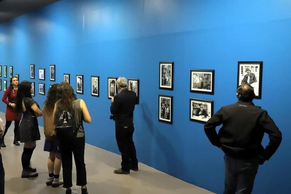 La muestra congrega a autoras de diversas generaciones, desde la hispanista y traductora Mariana Frenk-Westheim (1898-2004) hasta la poeta Susi Bentzulul, nacida en 1995.