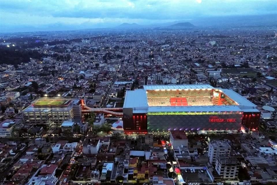 Así lucía el Nemesio Diez para el partido.