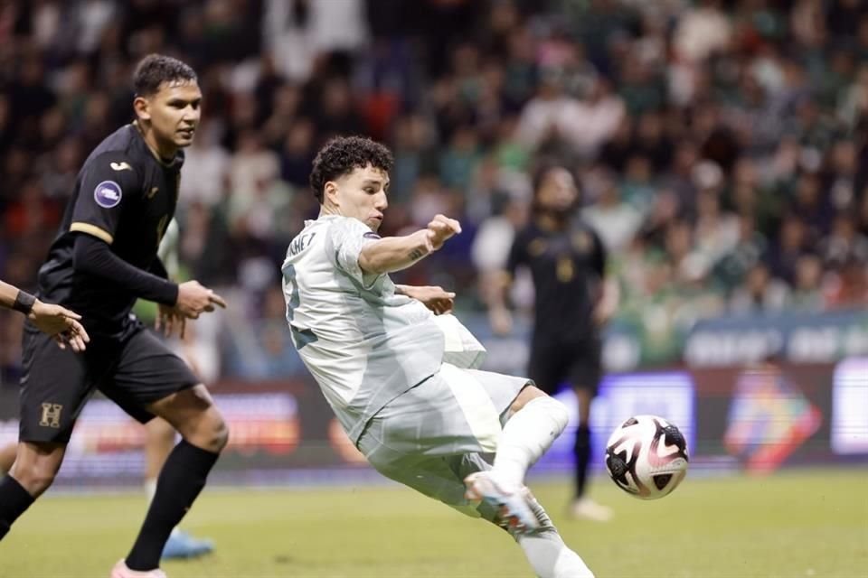 Jorge Sánchez marcó el tercero, que ya le daba a México el pase al Final Four.