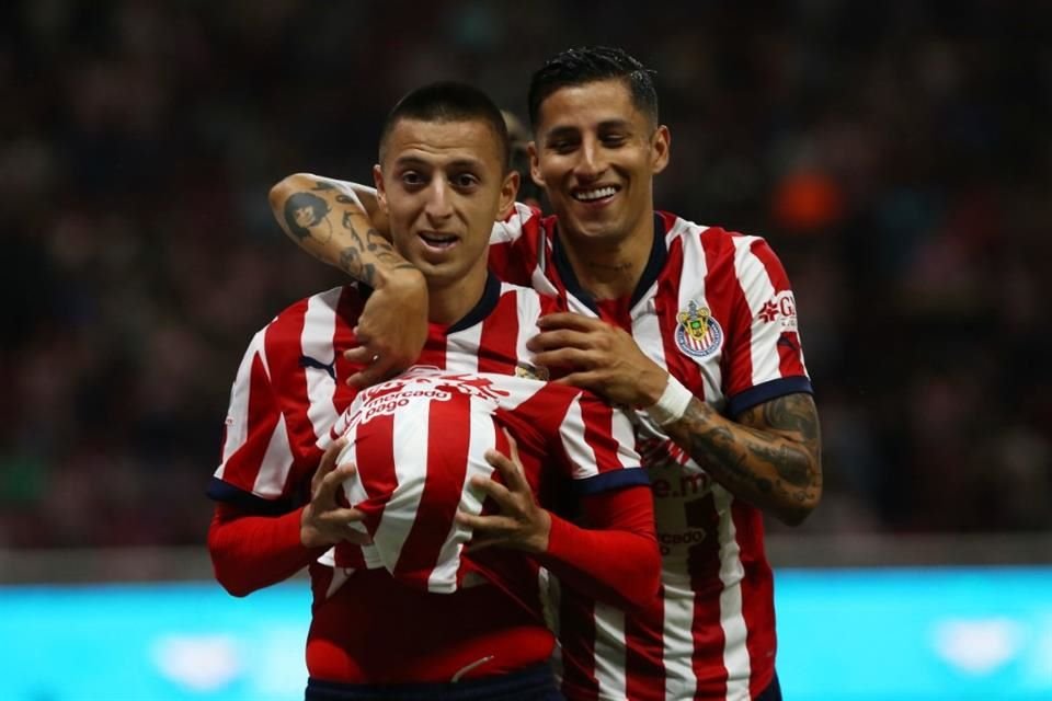 Chivas se enfrenta hoy a Atlas en el Estadio AKRON.