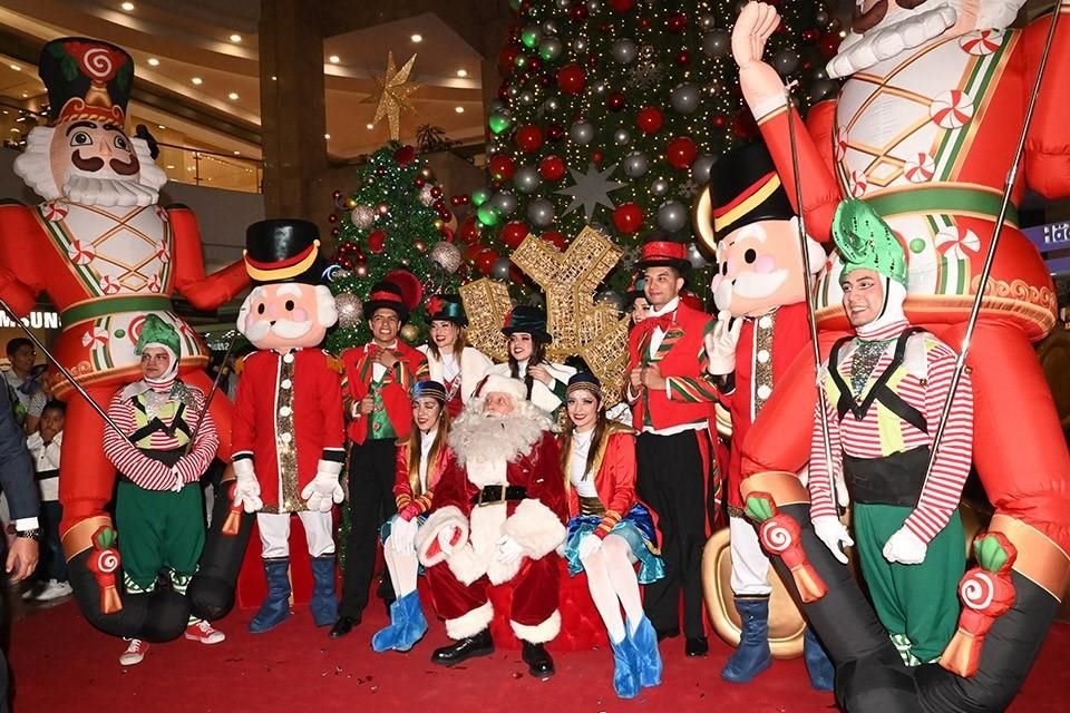 La magia enciende la Navidad en Centro Santa Fe