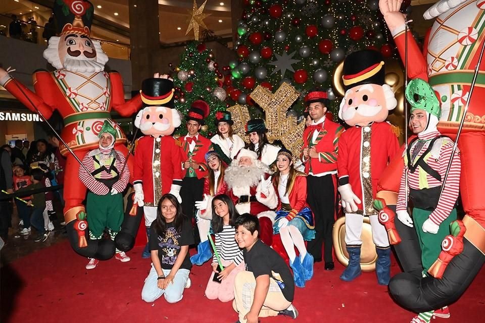 La magia enciende la Navidad en Centro Santa Fe