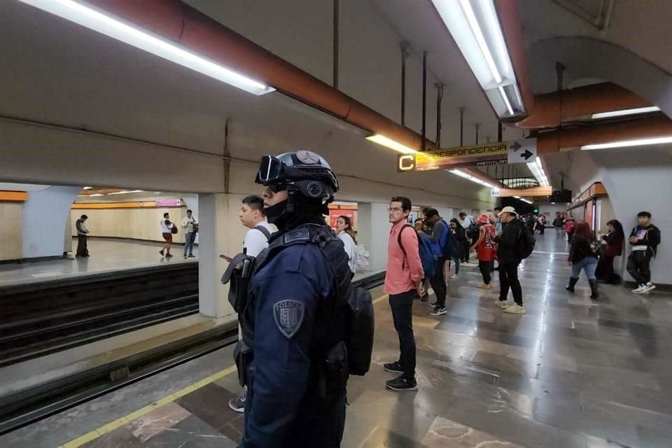 Entre las medidas para aumentar la vigilancia en el Metro, fueron incorporados elementos de la corporación Pantera, cuerpo policial que está capacitado para intervenir en situaciones de crisis.