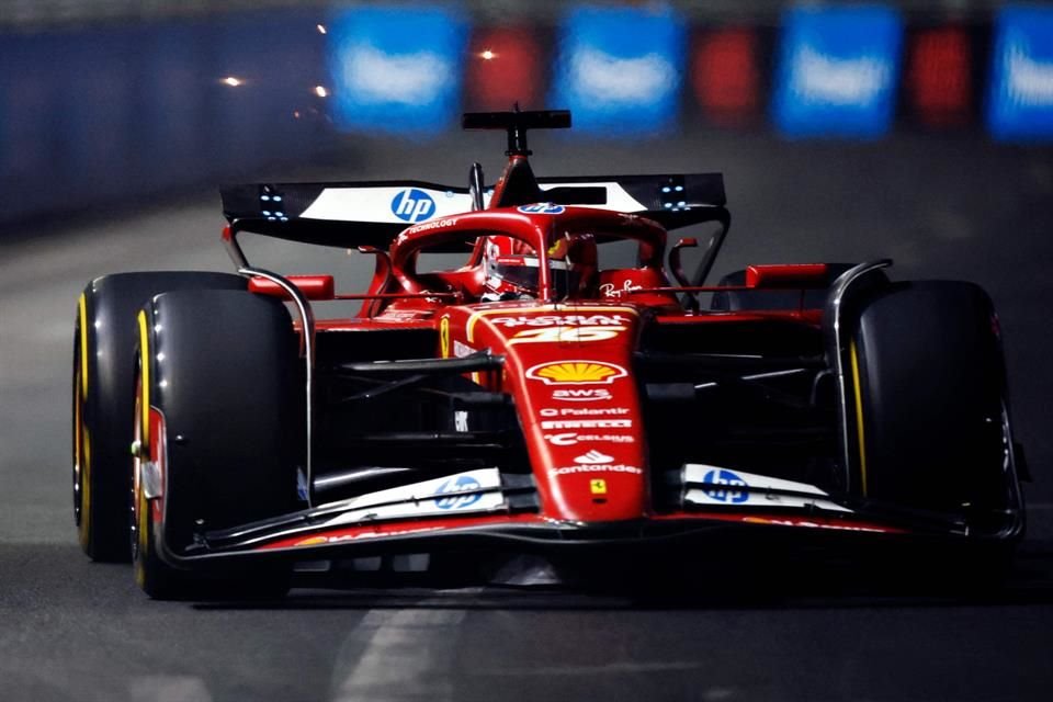 Charles Leclerc a bordo del Ferrari.