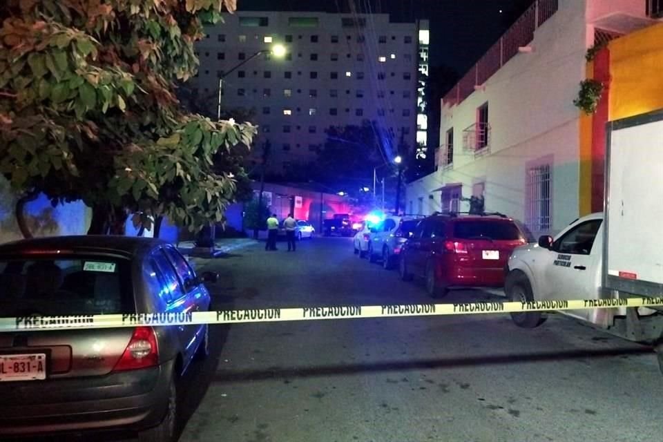 Los cuerpos de una pareja y dos niñas en estado de descomposición fueron localizados al interior de unos cuartos de renta, en Barrio Antiguo.