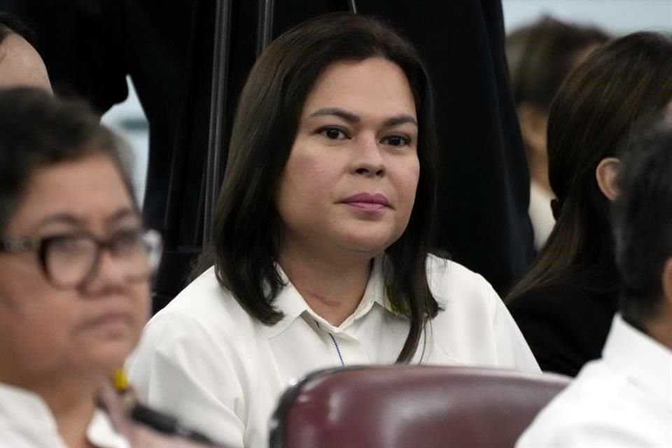 La Vicepresidenta de Filipinas, Sara Duterte, dijo que contrató a un asesino para  matar al Presidente y a su esposa si 'algo le sucede'.