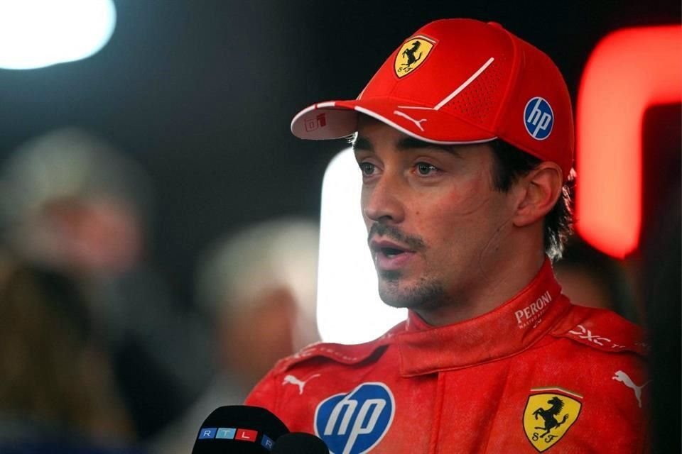 Charles Leclerc se mostró enojado por la actitud que tuvo Carlos Sainz Jr. en una estrategia de pits en el GP de Las Vegas.