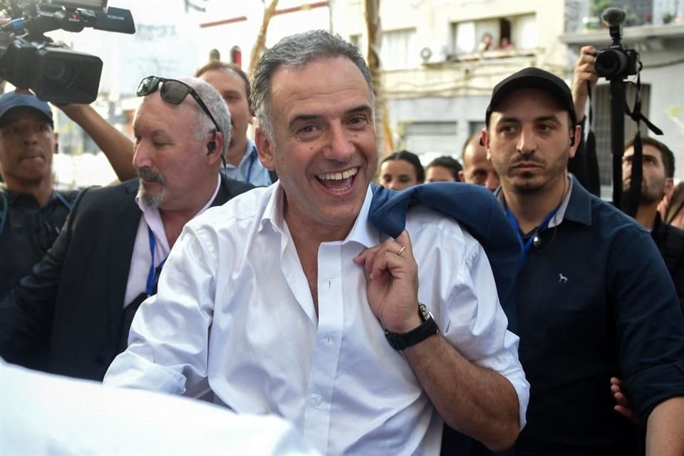 El candidato de la izquierda Yamandú Orsi ganó la segunda vuelta de la elección Presidencial en Uruguay, de acuerdo a proyecciones.