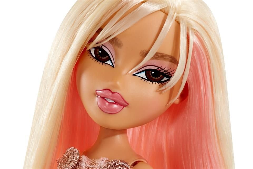 La marca de muñecas Bratz anunció este lunes oficialmente el lanzamiento de su muñeca de colección Bratz x KAROL G, celebrando la carrera de éxitos de la cantante colombiana.