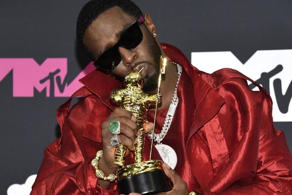 Pavo y sándwiches de mantequilla de maní y mermelada es lo que Sean 'Diddy' Combs comerá en la cárcel este Día de Acción de Gracias.