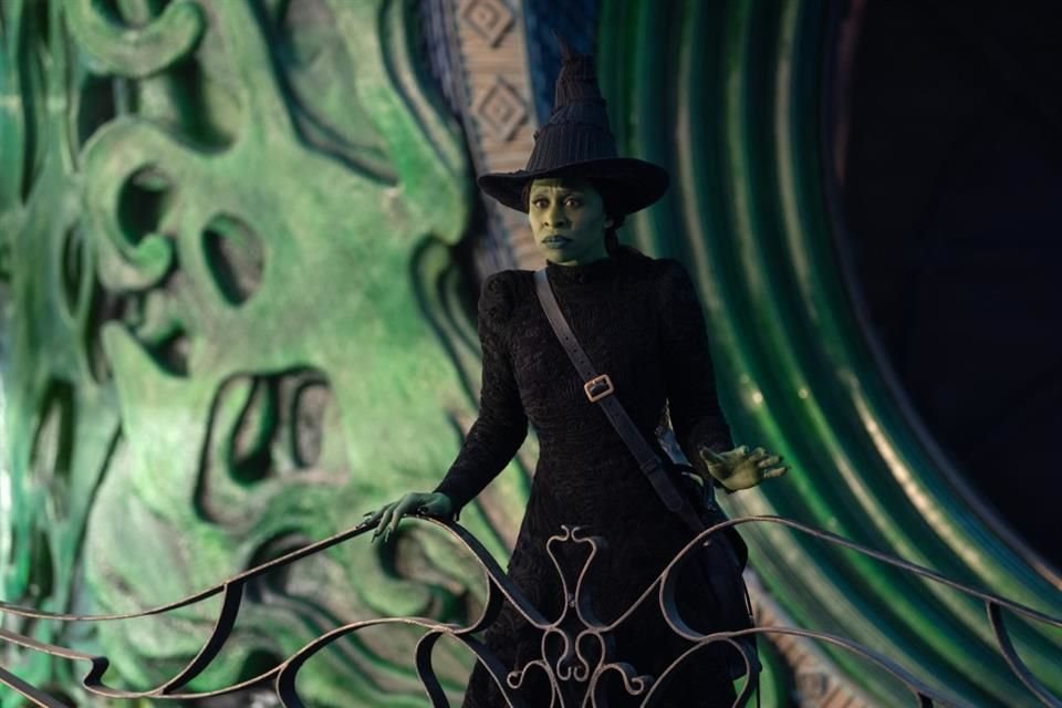 Cines de EU restringieron los cantos durante las funciones de 'Wicked'; acción divide opiniones entre fans y espectadores.