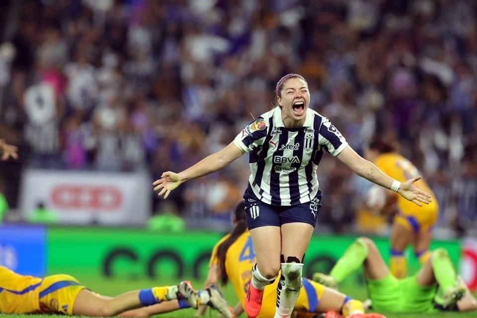 Katty Martínez, con un gol al 90+7', mandó el juego a penales.