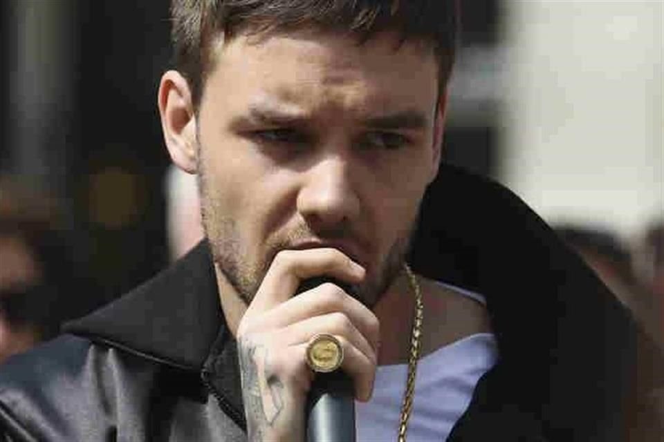 Liam Payne ordenó 9 botellas de whisky y 13 gramos de cocaína antes de su muerte, en medio de las investigaciones a su amigo por abandono.