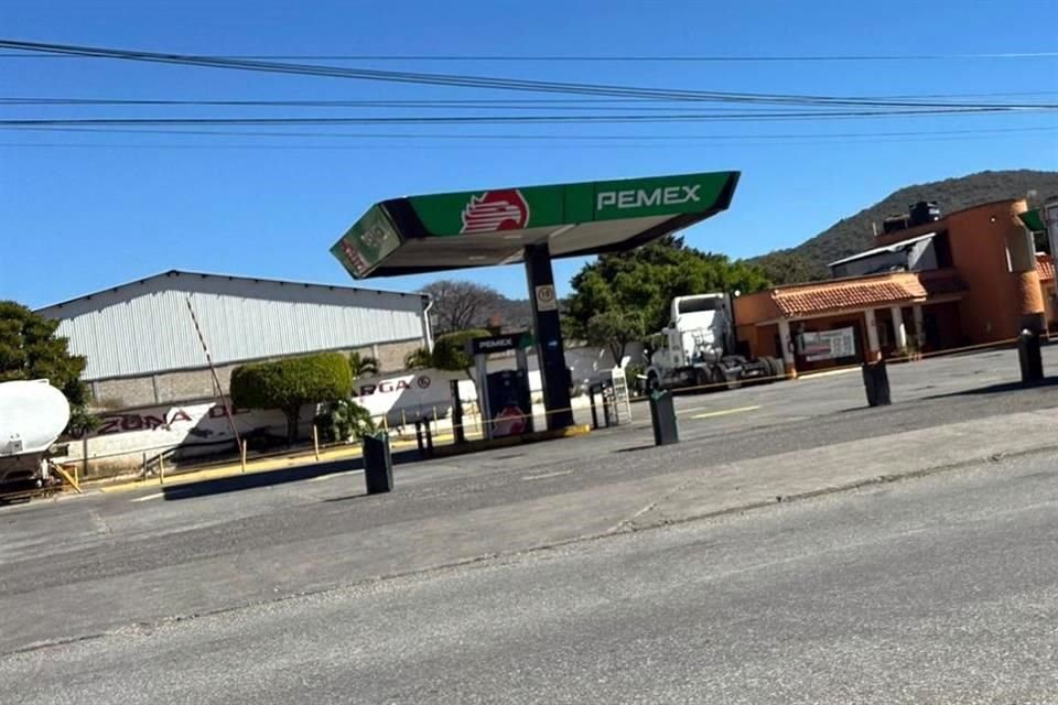 Ante temor, las tres estaciones de venta de gasolina no despacharon en la localidad.