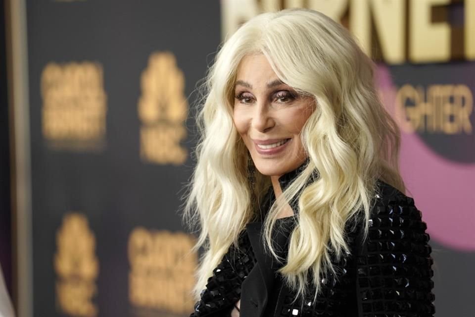 Cher reveló que su próximo álbum podría ser el último de su carrera, el primero con música original en 10 años, tras 'Closer to the Truth'.